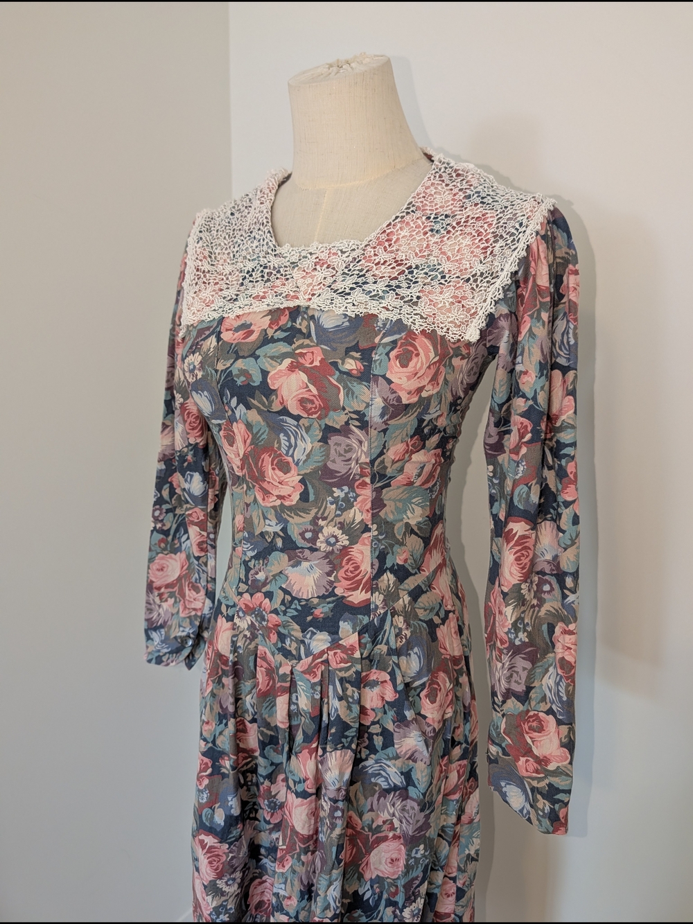 Vintage 1980s Floral Lace Yoke Midi Dress - Picture 2 of 13
